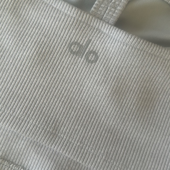 Alo crop tank - Picture 3 of 3